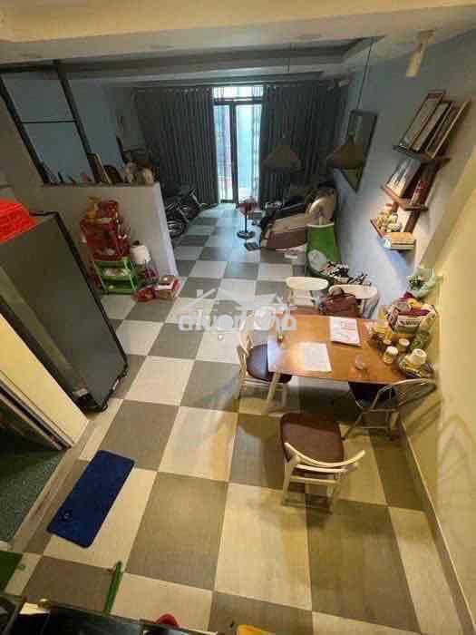 Nhà 1/ đường 30 p6 có 3pn rộng rãi 3 máy lạnh - 4