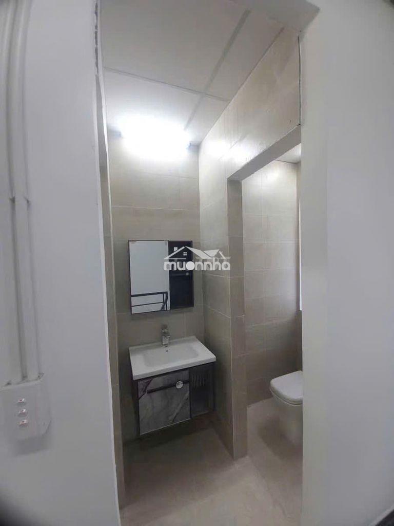 Cg- cho thuê nhà 3 tầng ngang 11m khu compound võ chí công, phú hữu q9 - 2