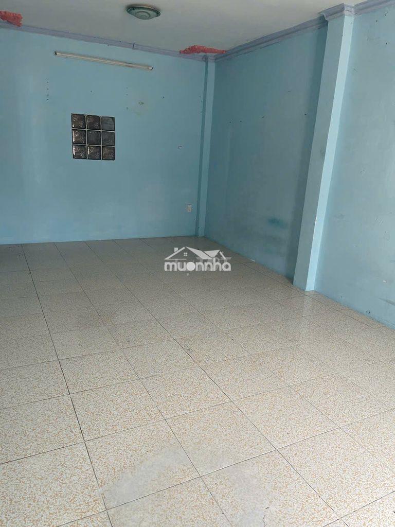 Hẻm 6m, bà hom, p.13, q.6, dt 5.5 x 24m, trệt + lầu + sân thượng - 2