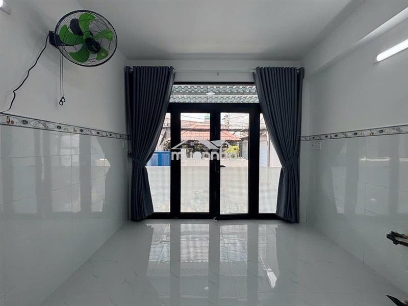 Cho thuê phòng trệt vừa ở vừa kinh doanh mới 100% sát eco green và kcx
