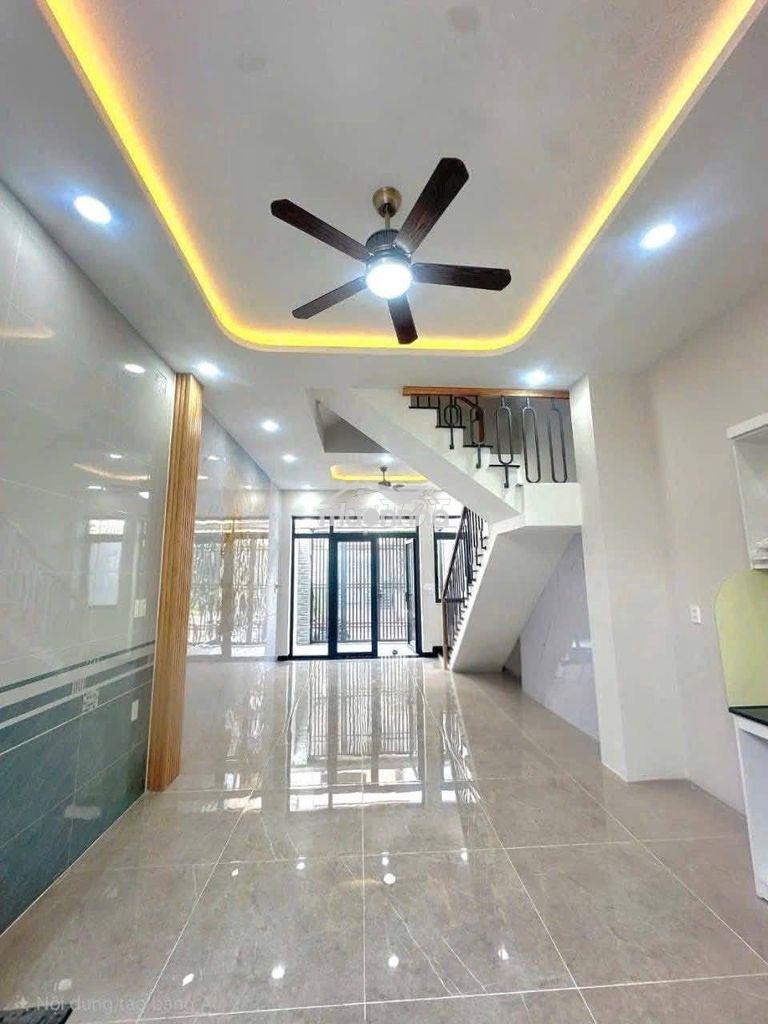 Hẻm 8m công viên nguyễn thế truyện_dt: 4.5mx18m_đúc 3.5 tấm 4pn_s.th - 2