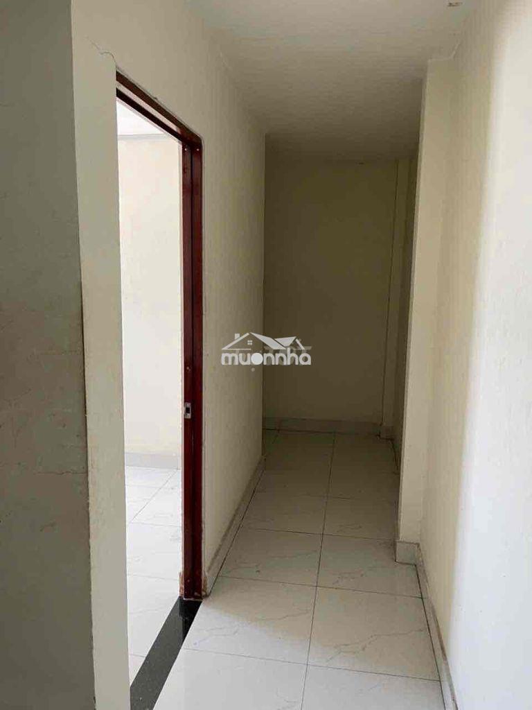 Cho thuê nhà sạch sẽ chỉ 1/ ngắn 50m liên ấp 26 gần chợ gác lửng sạch - 3