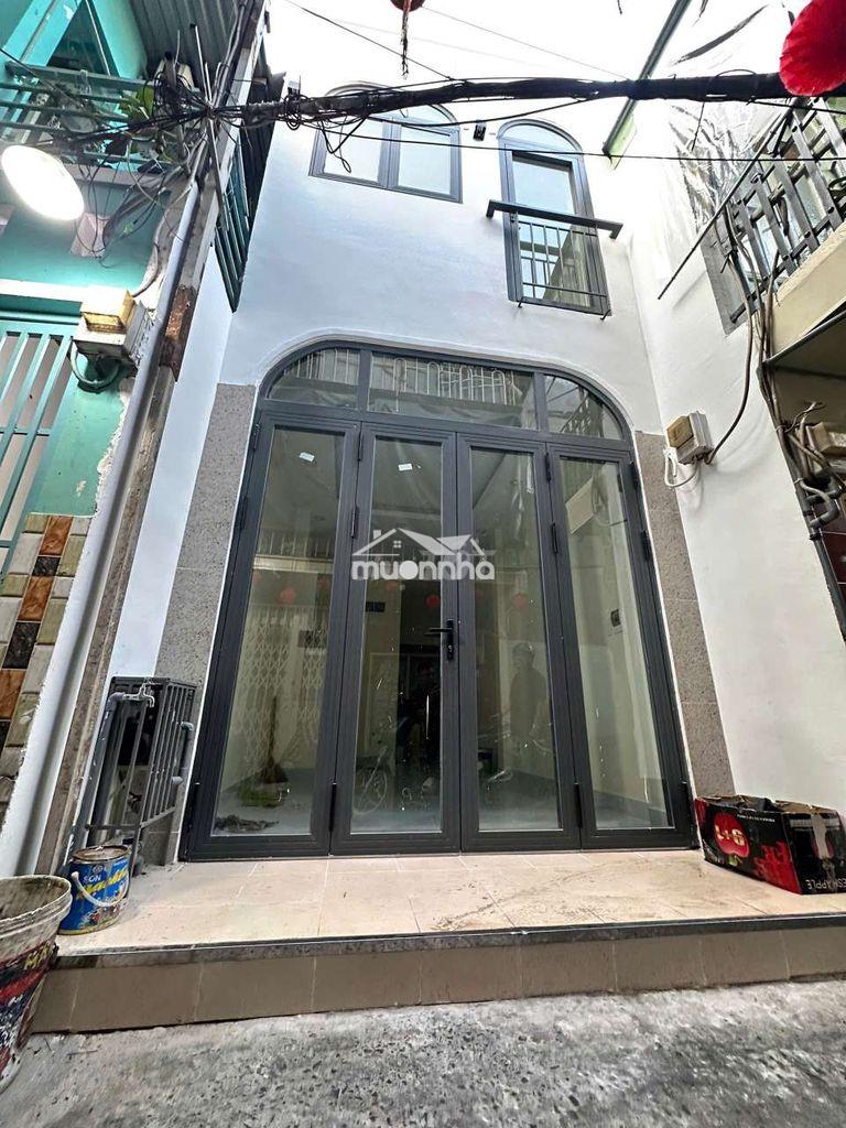 Nhà đẹp hoàn công nở hậu không quy hoạch q4