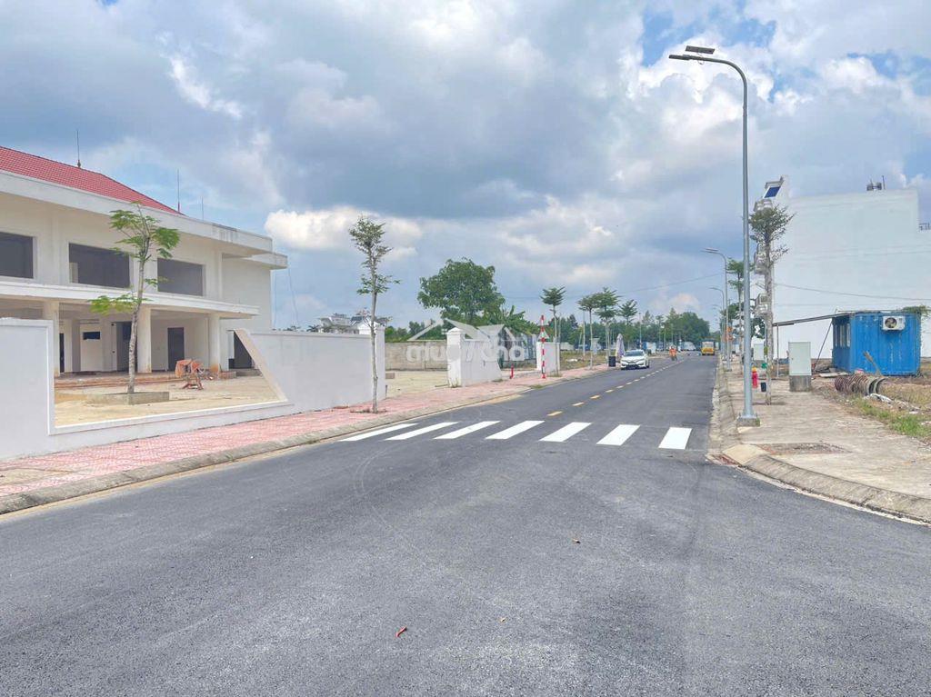 Cần bán lô đất ngay khu công nghiệp vsip 3 tân uyên. mặt tiền dt. 741 - 2