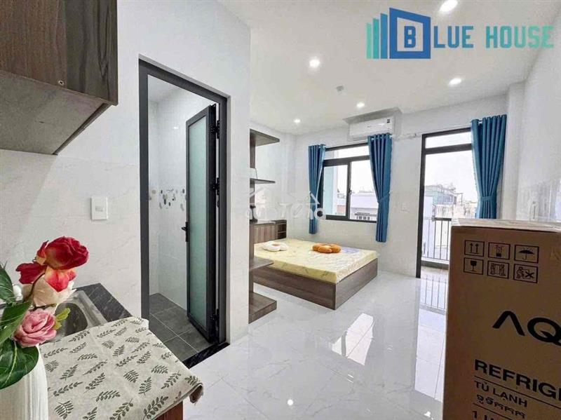 Cho thuê căn hộ ban công gần vạn hạnh mall ngay thành thái quận 10
