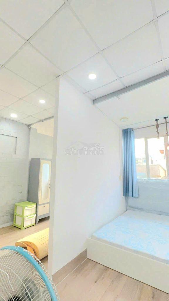 🔥 Chỉ 4.5 tr - phòng q3 lê văn sỹ - sát đh sư phạm - rooftop chill - 3