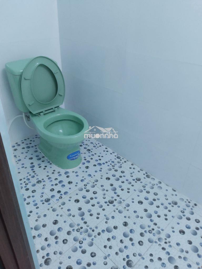 Cho thuê nguyên căn căn hộ chung cư lầu 3, đường phùng hưng - 2