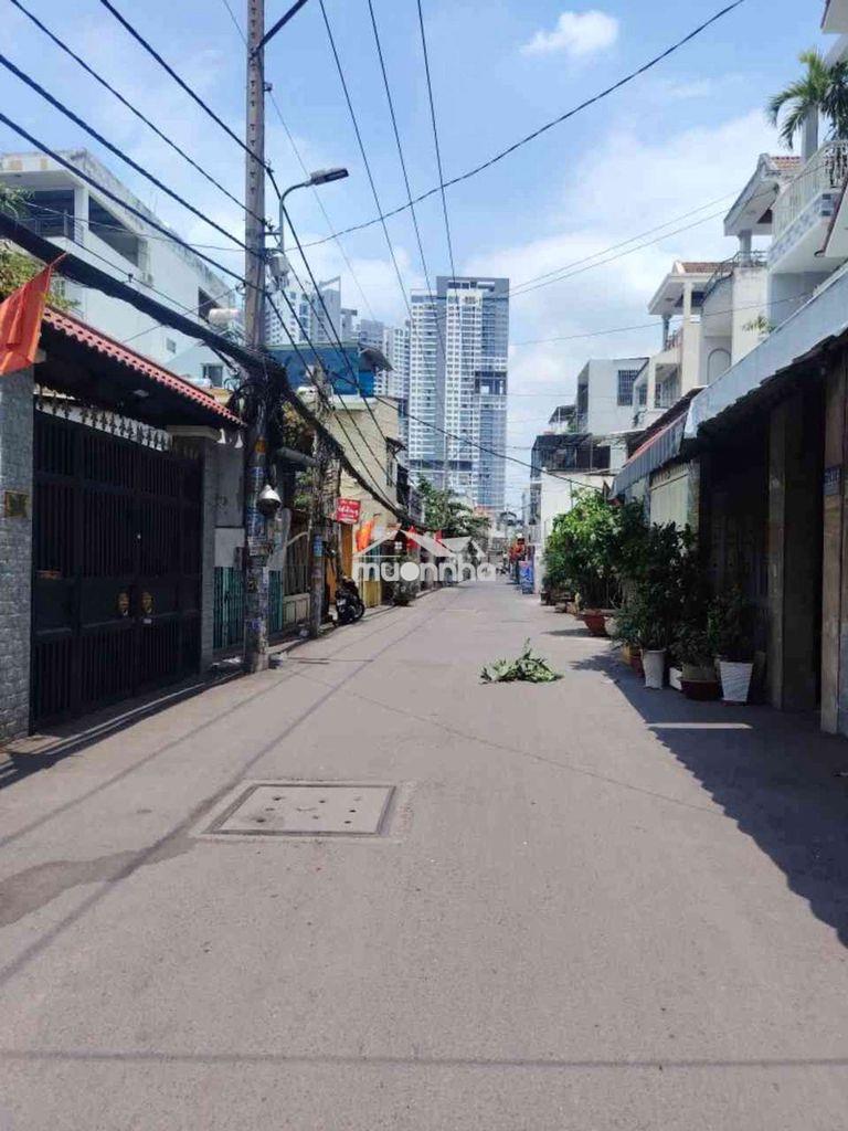 80m2- 5tỷ5- ô tô 4 chỗ ngủ nhà huỳnh tấn phát quận 7- 3 tẩng đúc btct