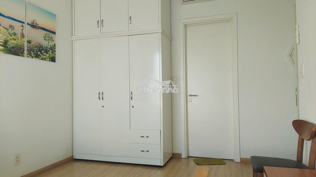 Cho thuê 1 pn lớn trong căn hộ 2 pn - 3