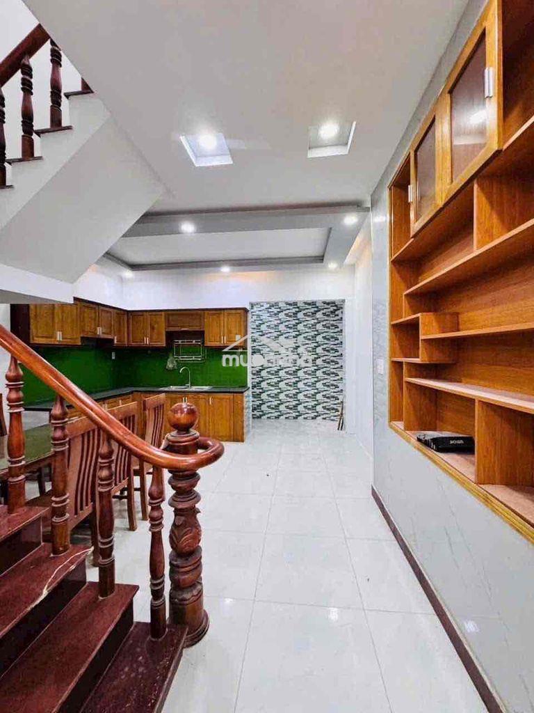 Cho thuê nhà dt 5x15 1trệt 1lầu 2pn 3wc đường rộng rải xe tải ra vào
