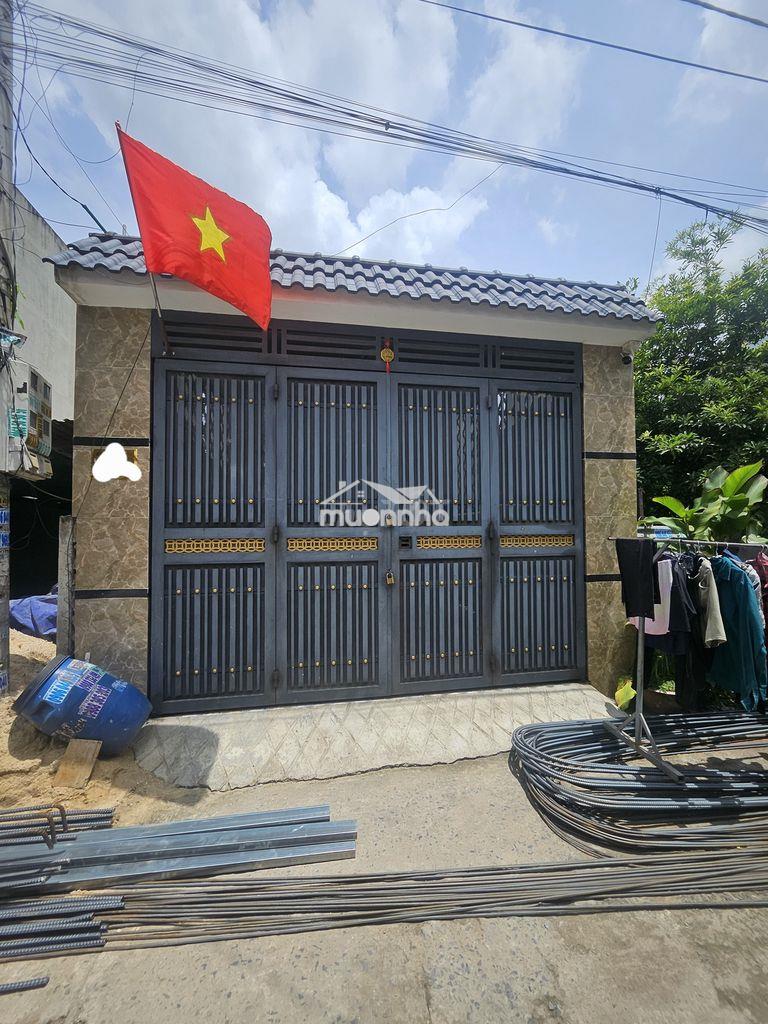 Cực hiếm nhà dt khủng 110m2 sân xe hơi đg ngay lê hồng phong dĩ an