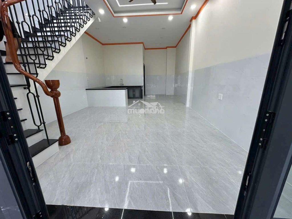 Nhà mới phú lợi gần bánh canh giò heo phú thuận, giá 8.5 triệu/tháng - 2