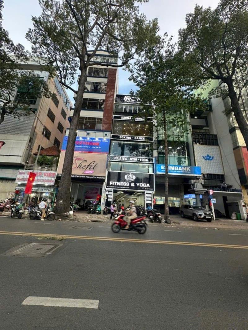 Bán nhà mt nguyễn chí thanh, q5 gần bv chợ rẫy. dt: 6.6x30m, 5 tầng. gía bán 73.5 tỷ - 2