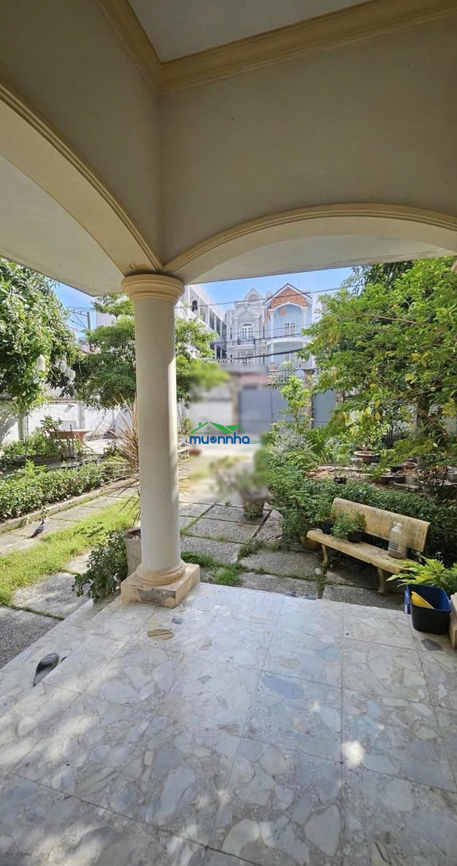 Bán nhà riêng sân vườn siêu rộng 625m2, đường trước nhà 16m, giá đầu tư, xây tòa nhà hoặc phân lô