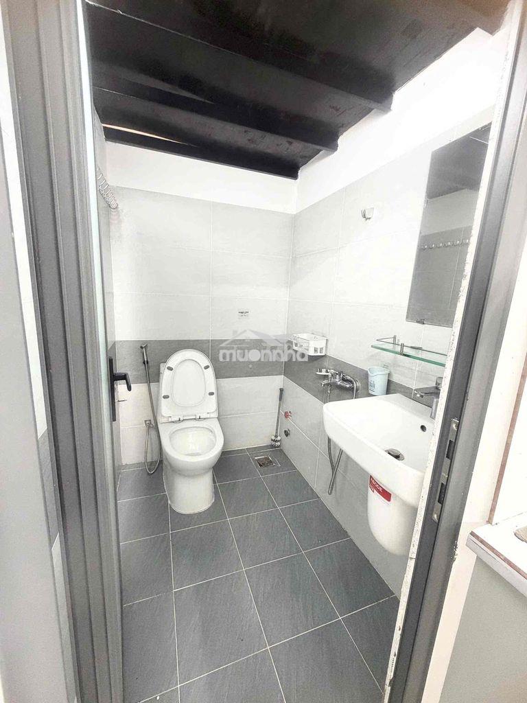 Cho thuê phòng gác cửa sổ nội thất cao cấp gần ngã 4 bốn xã huit - 4