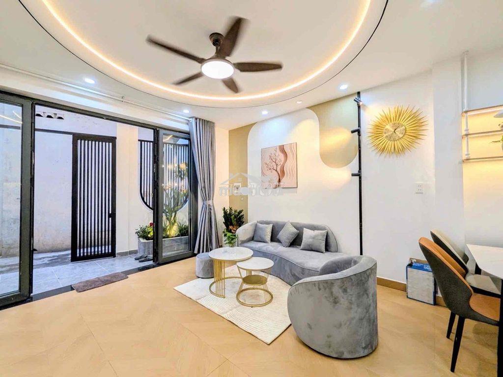 43m² – 2 tầng – 3pn, 2wc – ban công thoáng, sân để xe, tặng nội thất - 3
