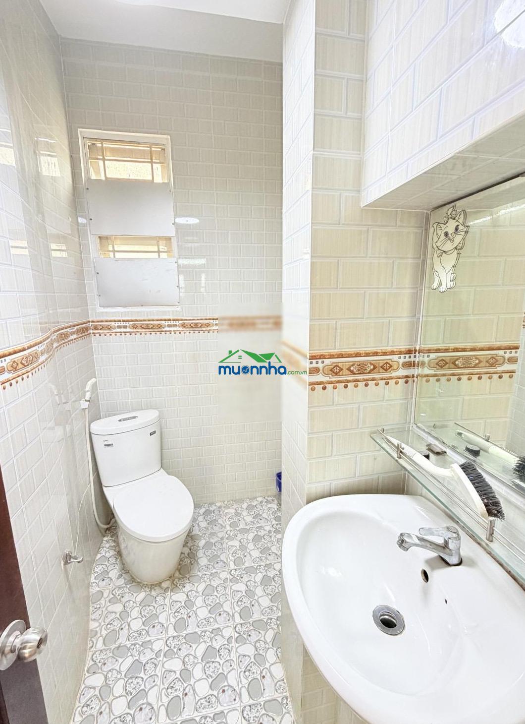 Nhà ngay cmt8 ô tô đậu cửa hiếm trong khu vực - 4