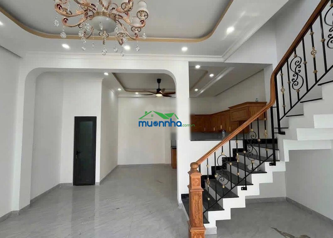9,2 tỷ nhà 5t mới 100% thang máy phường hiệp bình chánh phạm văn đồng 51 m2 ngang 4,8m, hướng đông