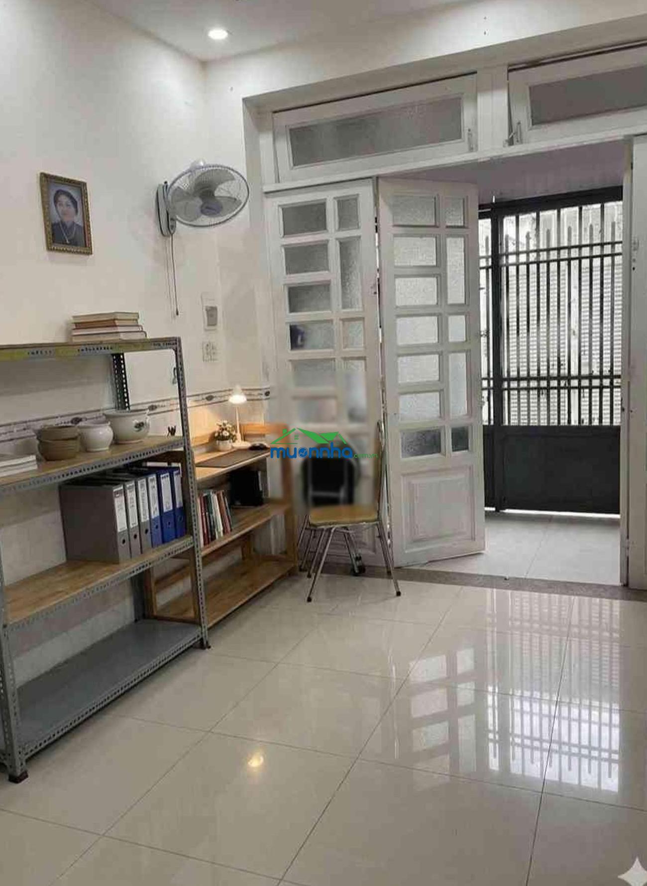 Bán gấp nhà hẻm ô toi cách mạng tháng 8, 35m2, 3,5x11, 3 tầng btct, nhỉnh 4 tỷ