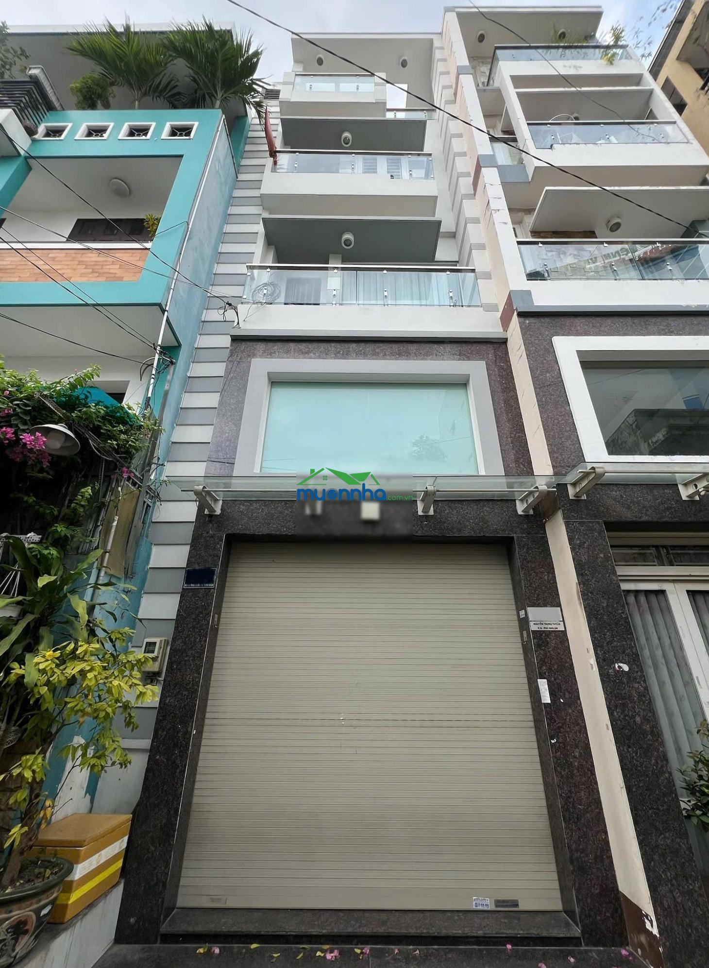 Chỉ 13,3 tỷ - sở hữu nhà đẹp - khu vip - nguyễn trọng tuyển - pn. dt 4x13m 4 tầng