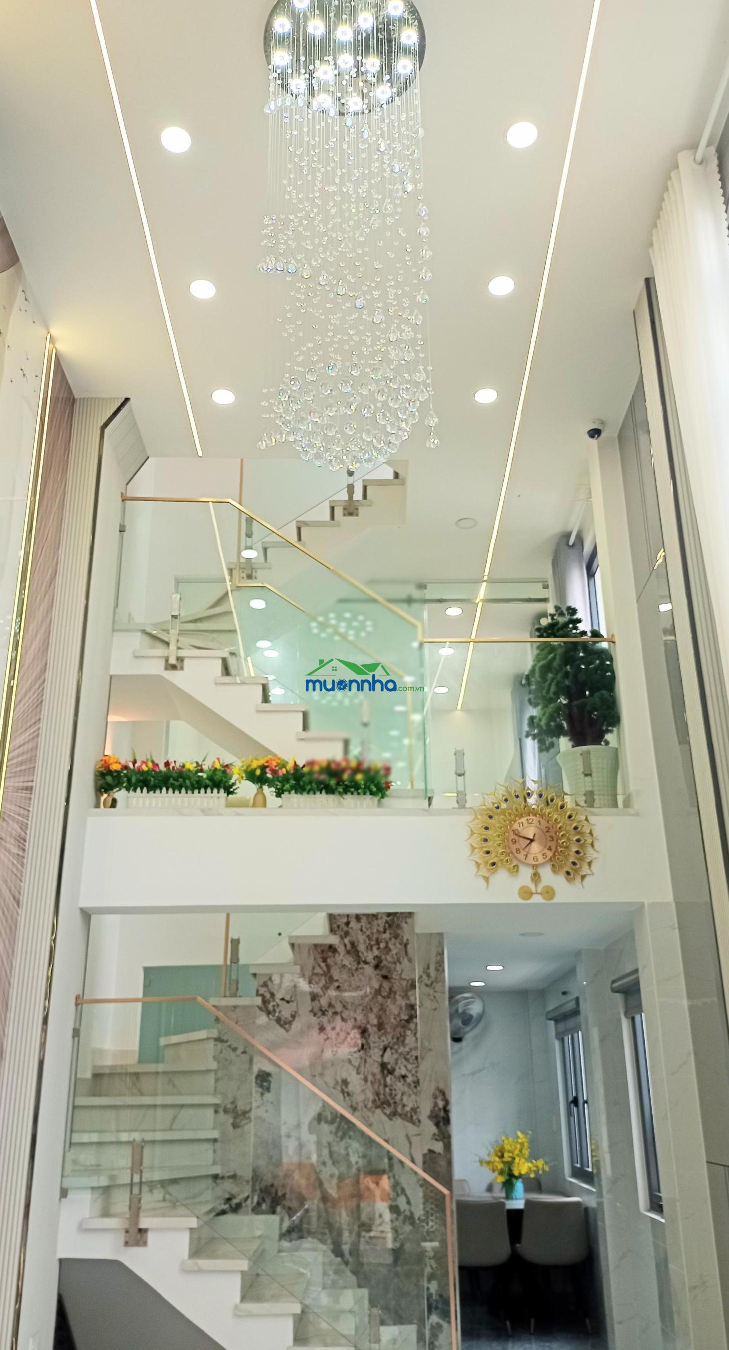 Nhà mới xây, 4 tầng, 3 pn lớn, đường lớn, thông thoáng, gần siêu thị coopmart quang trung - 2