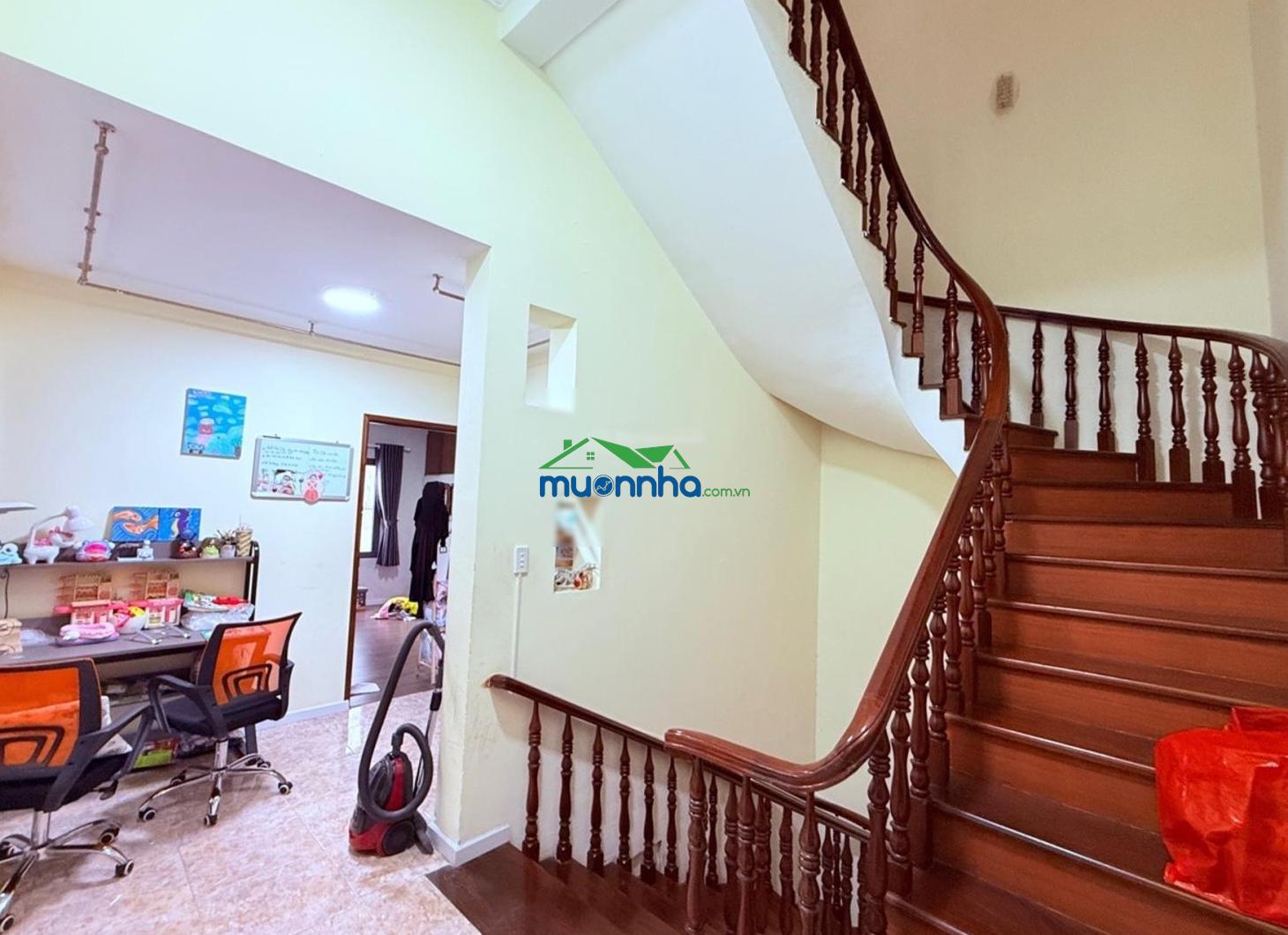 Nguyễn thái sơn - hẻm ô tô thông cách mặt tiền 50m - ngang 12m - 4