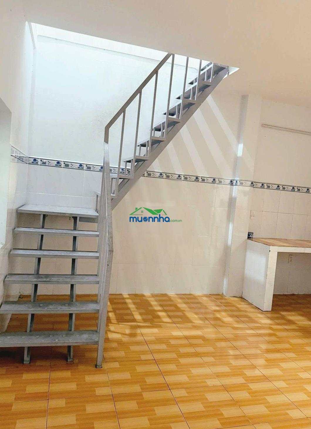 55m2 (4.5x11m). nhà cấp 4 có gác. hẻm xe hơi hiệp bình phước, thủ đức.