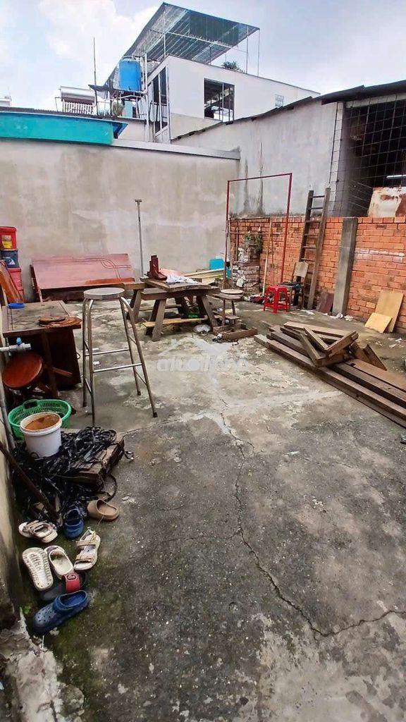Nhà sân rộng riêng biệt - 3