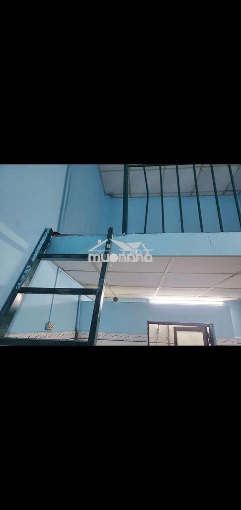 Phòng trọ có gác sạch đẹp. miễn trung gian - 3
