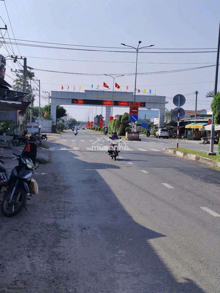 Nhà mt đường tỉnh lộ 827 ngay cổng chào hòa phú, tp tân an