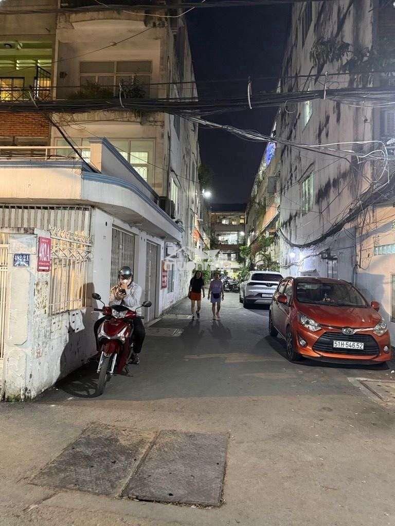 Chung cư  vip,nơ trang long,p.13lầu1,dt:80m2(4 x 20)2pn,tặng nội thất
