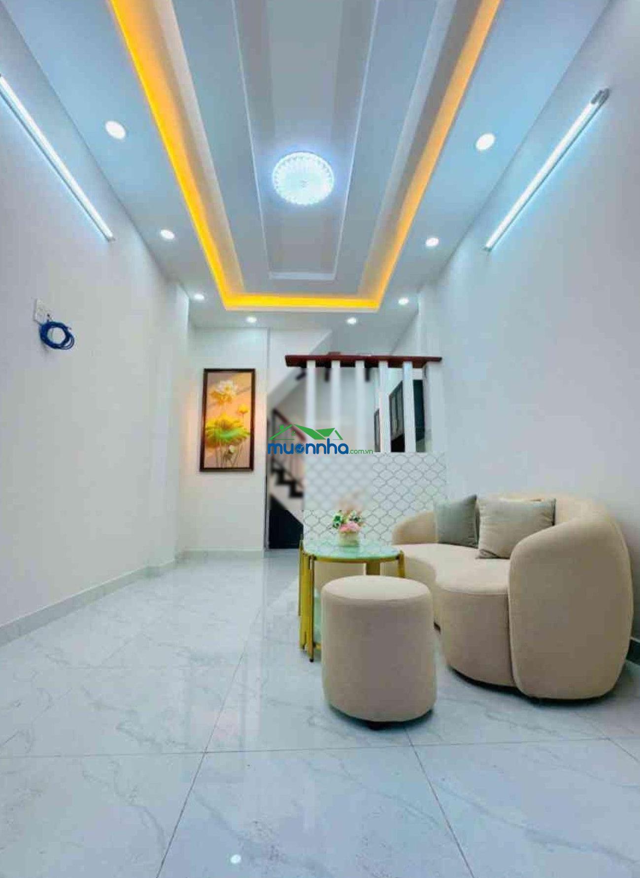 Nhà đẹp ở liền 4 tầng. chỗ đại học công nghệ sài gòn. mà chỉ hơn 3 tỷ. phường 4. đường âu dương lân - 2