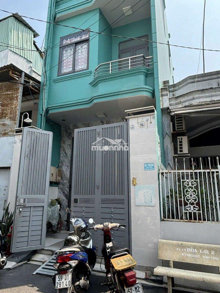 Cho thuê nhà 4 tầng tô hiệu đường nhựa 2 xe hơi tránh nhau 4 pn 12 tr