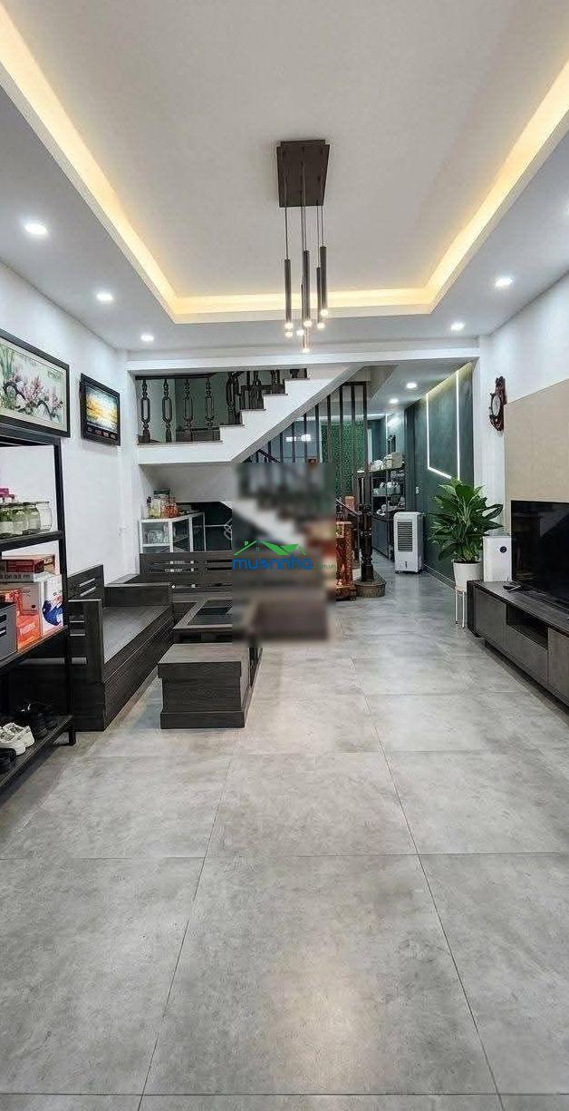 Giảm mạnh còn 8 tỷ. ô tô tránh - 4 tầng btct - 4*18 - kề độc lập - gò dầu - 5pn khép kín - 3
