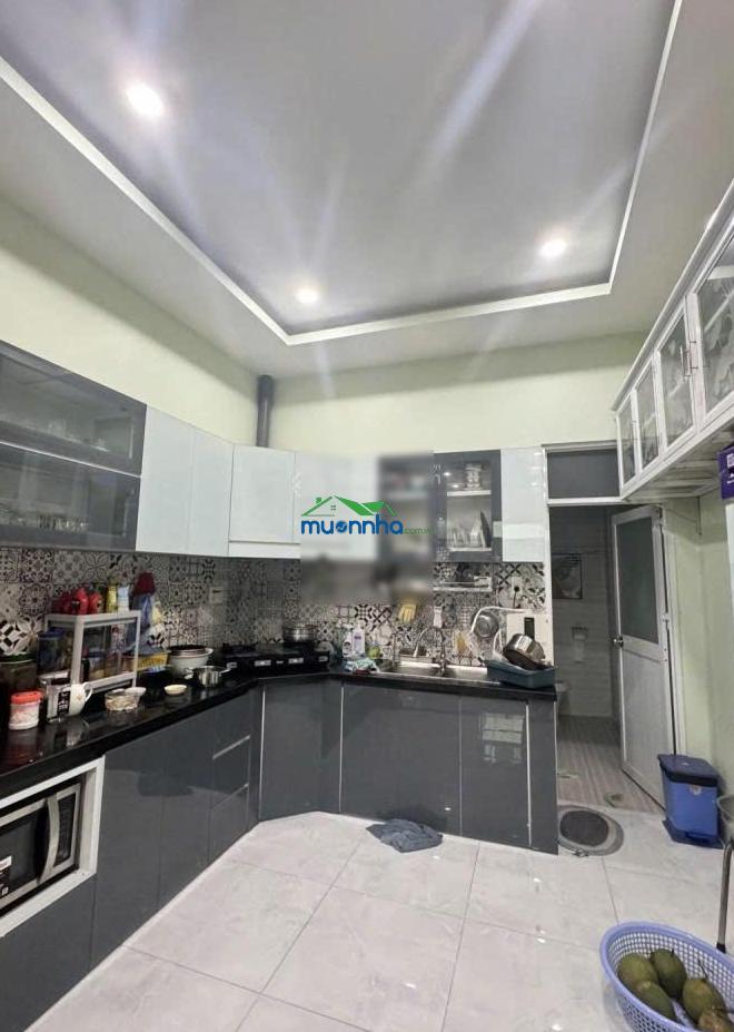 Nhà ngang 7.5m nở hậu - diện tích 200m² ô tô vào nhà gần đh sư phạm kỹ thuật giá chưa đến 13 tỷ