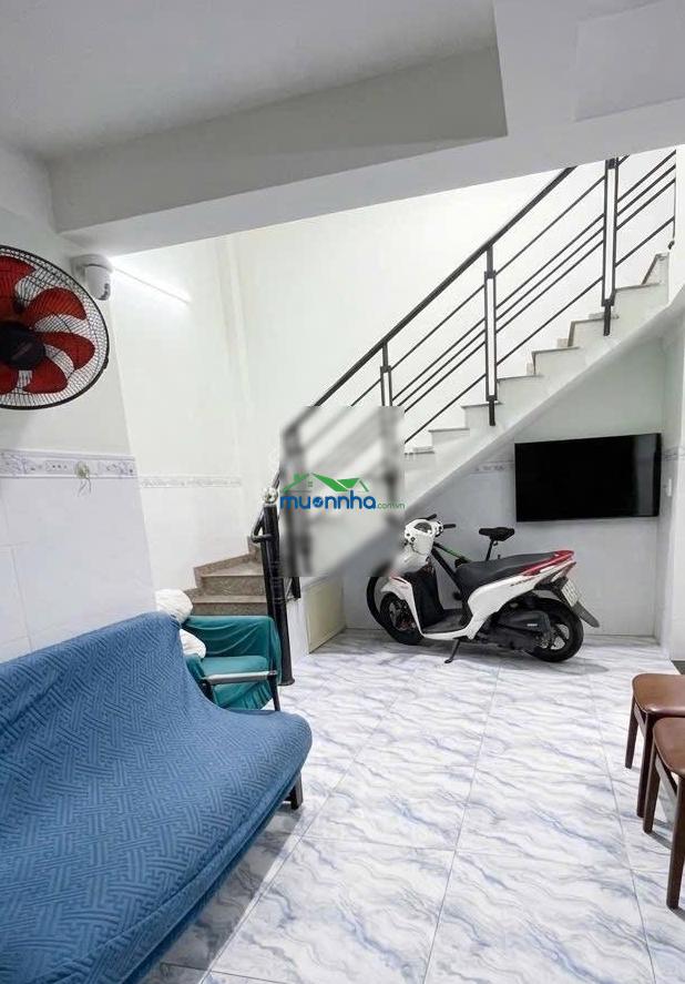 Chính chủ bán nhà tâm huyết, xung quanh đầy đủ tiện ích, sổ hoàn công, vay ngân hàng đầy đủ