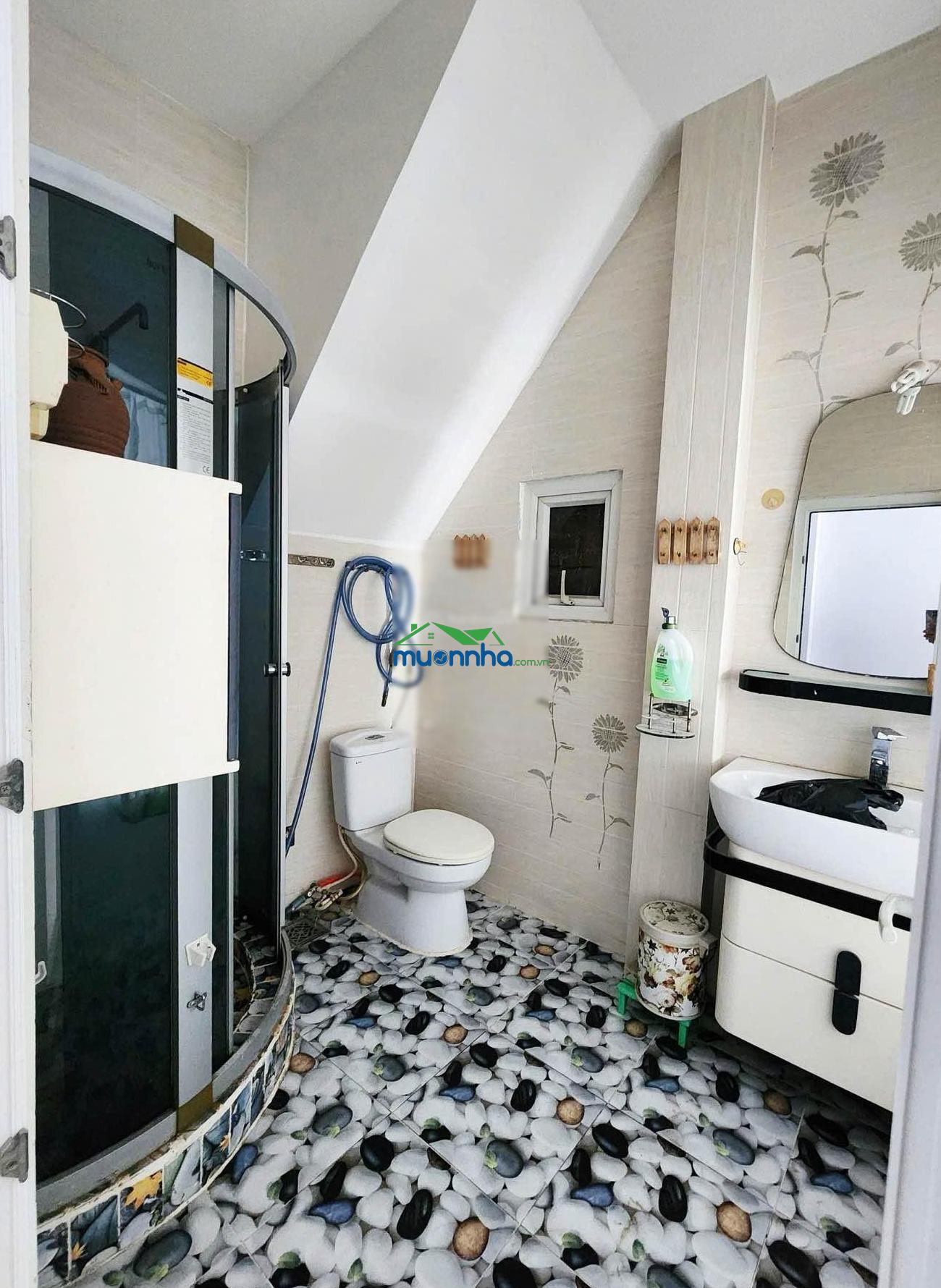 Quận 4 - otô đổ sát nhà - 5tầng 3pn - chỉ 6,5 tỷ- dt: 3.1 13m (cn 37.7m), dtsd 137m - 2