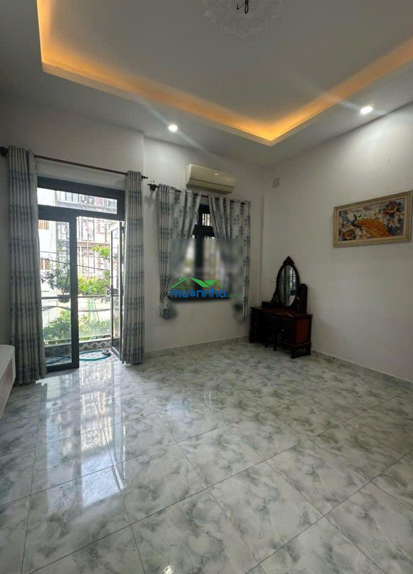 Chỉ 9 tỷ còn bớt. nhanh tay sở hữu căn này đầy tiện ích. gần chợ tân hương. 72m. 4pn hẻm sạch 7m - 3