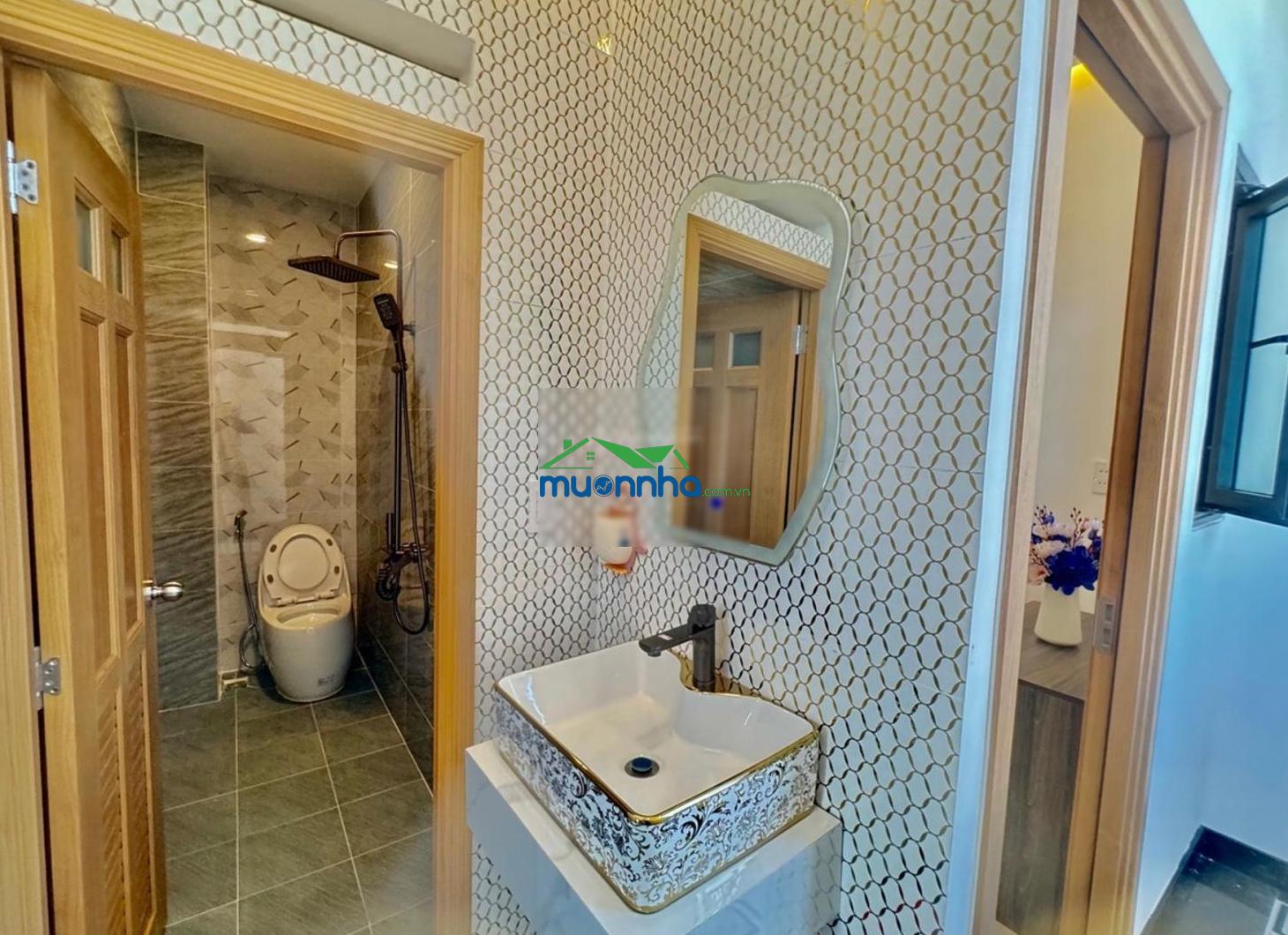 Chính chủ cần bán gấp -chiều sâu 11m-3 tầng -4pn,3wc-hẻm xe tải 7m-sổ đẹp nở hậu-giá 4.5(tl)