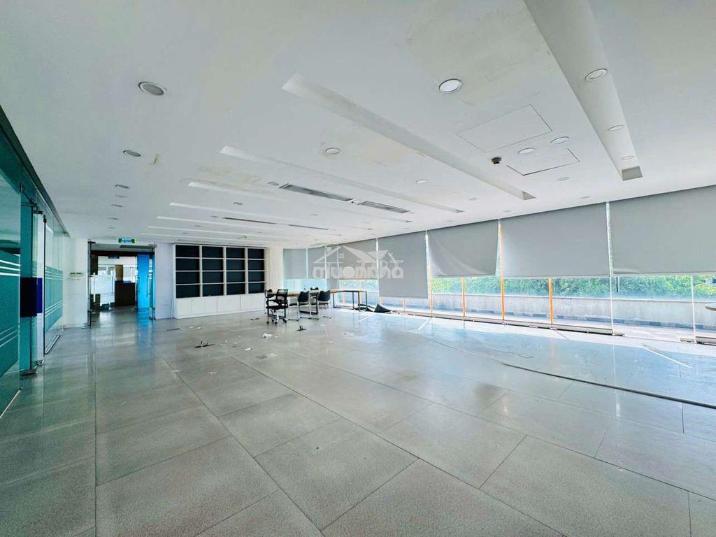 Tòa văn phòng sân bay 1200m2 - 3