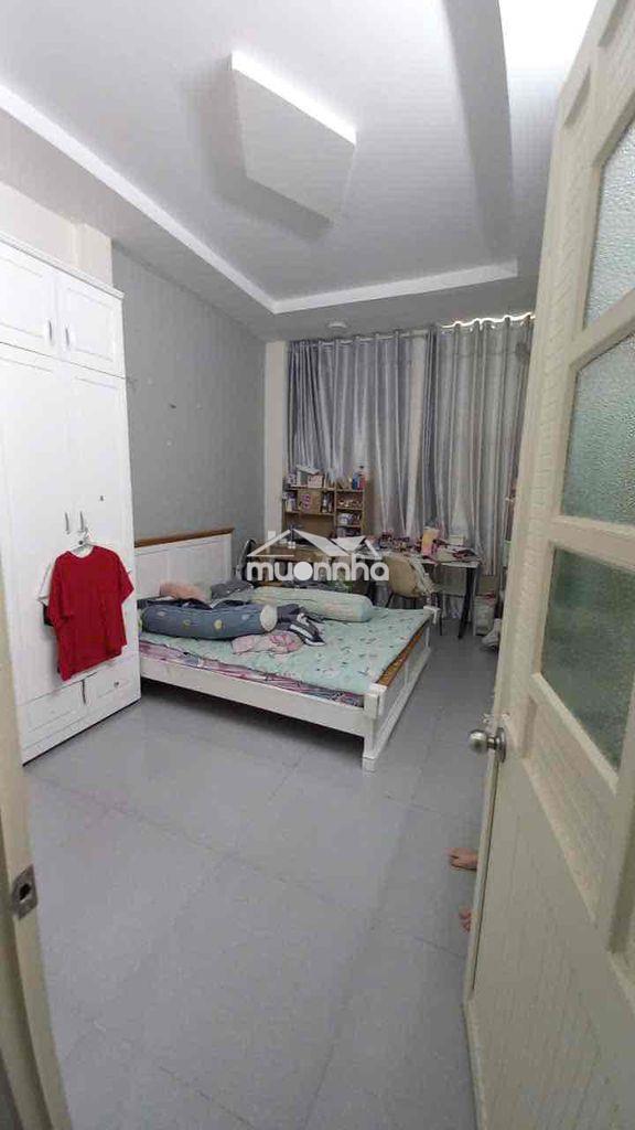 Nhà 3 tầng-có 3 phòng-3 máy lạnh - 3
