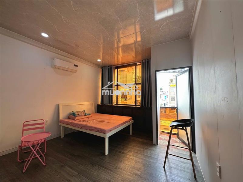 Cho thuê căn hộ ban công full nội thất gần chợ tân định quận 1