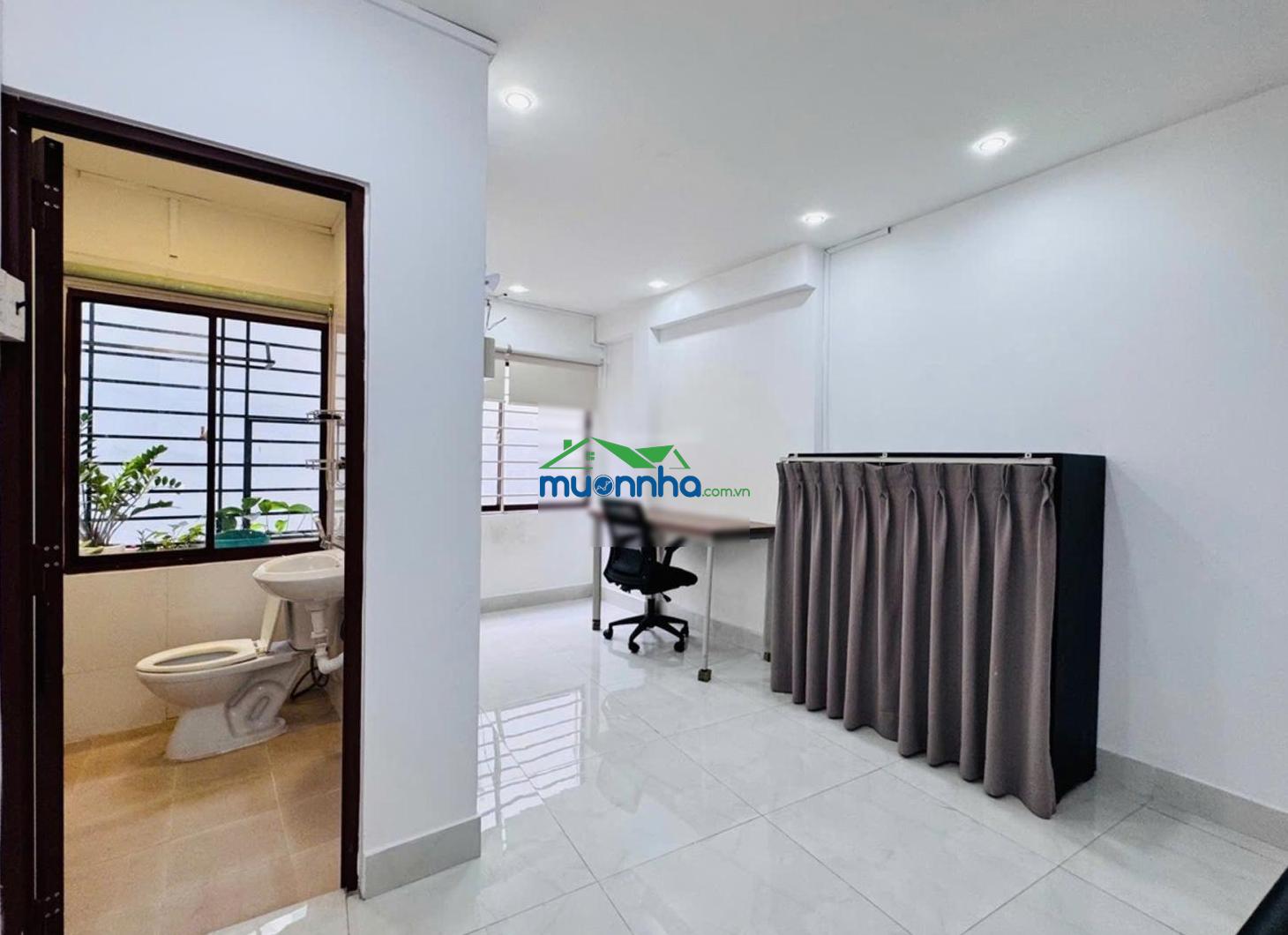 3 tầng, ngang 4m, 20m², gần mặt tiền huỳnh văn bánh, mới ở ngay, 4,38 tỷ