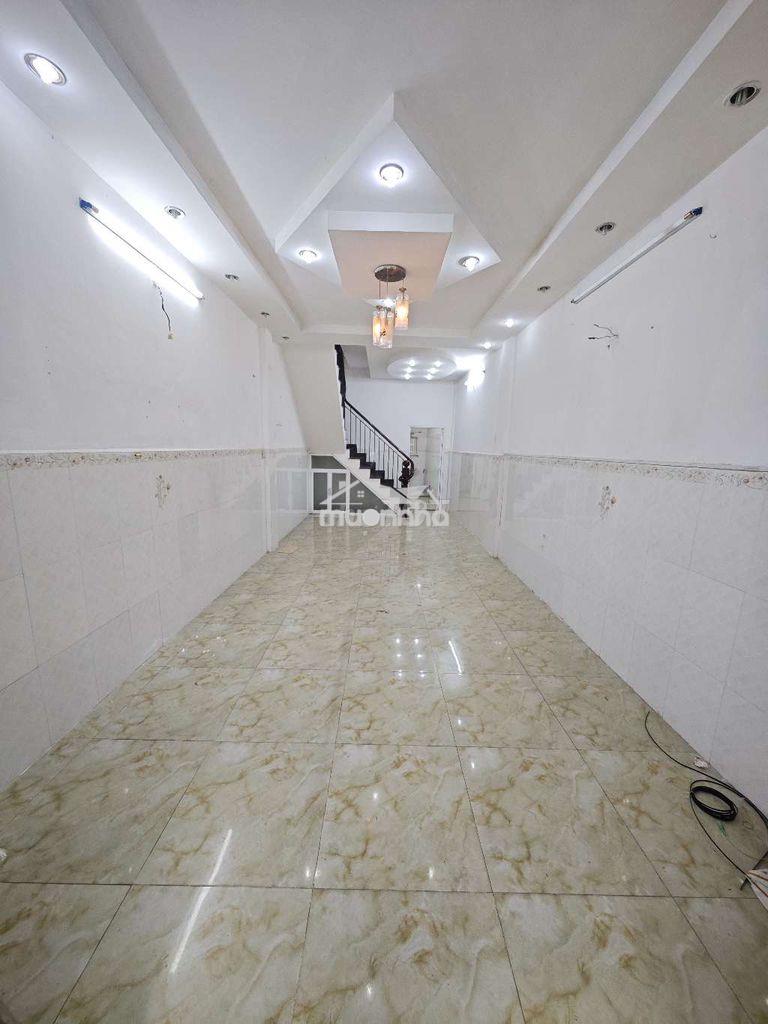 Nhà hẻm xe hơi - 1 lầu - 2pn , 2wc - 2