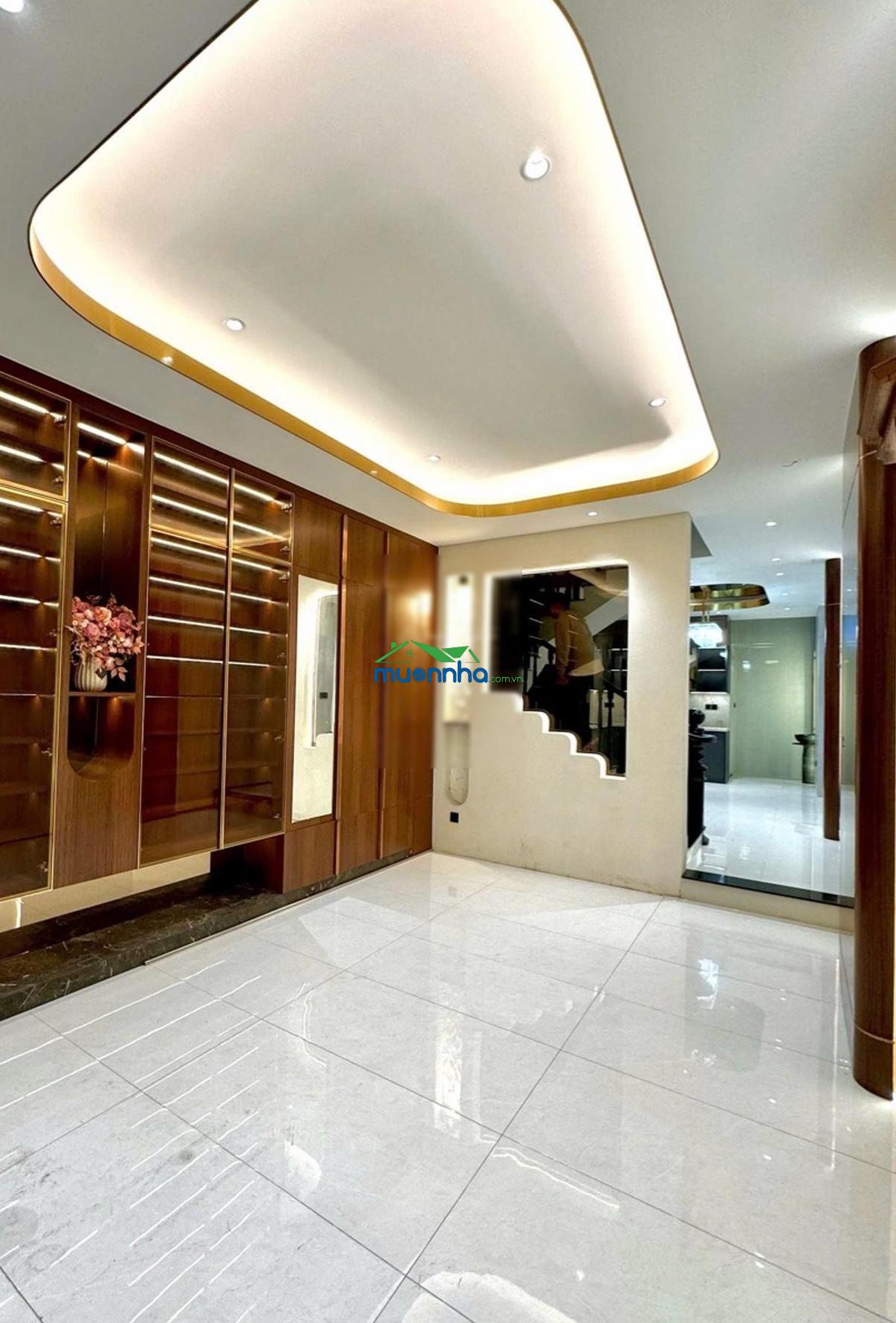 Hẻm ô tô ngủ nhà 5 tầng full nội thất cao cấp sát mặt tiền giáp quận 1