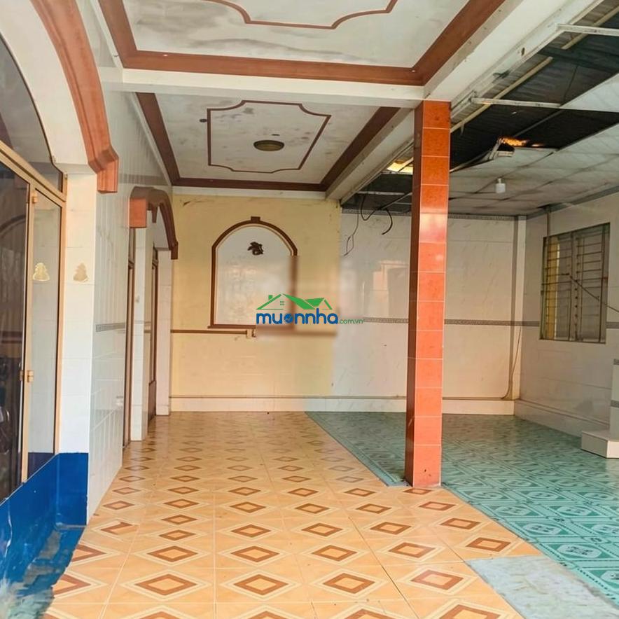 Bán đất tặng nhà cấp 4, mặt ngang khủng 11.5m, 2 mặt thoáng, 180m2