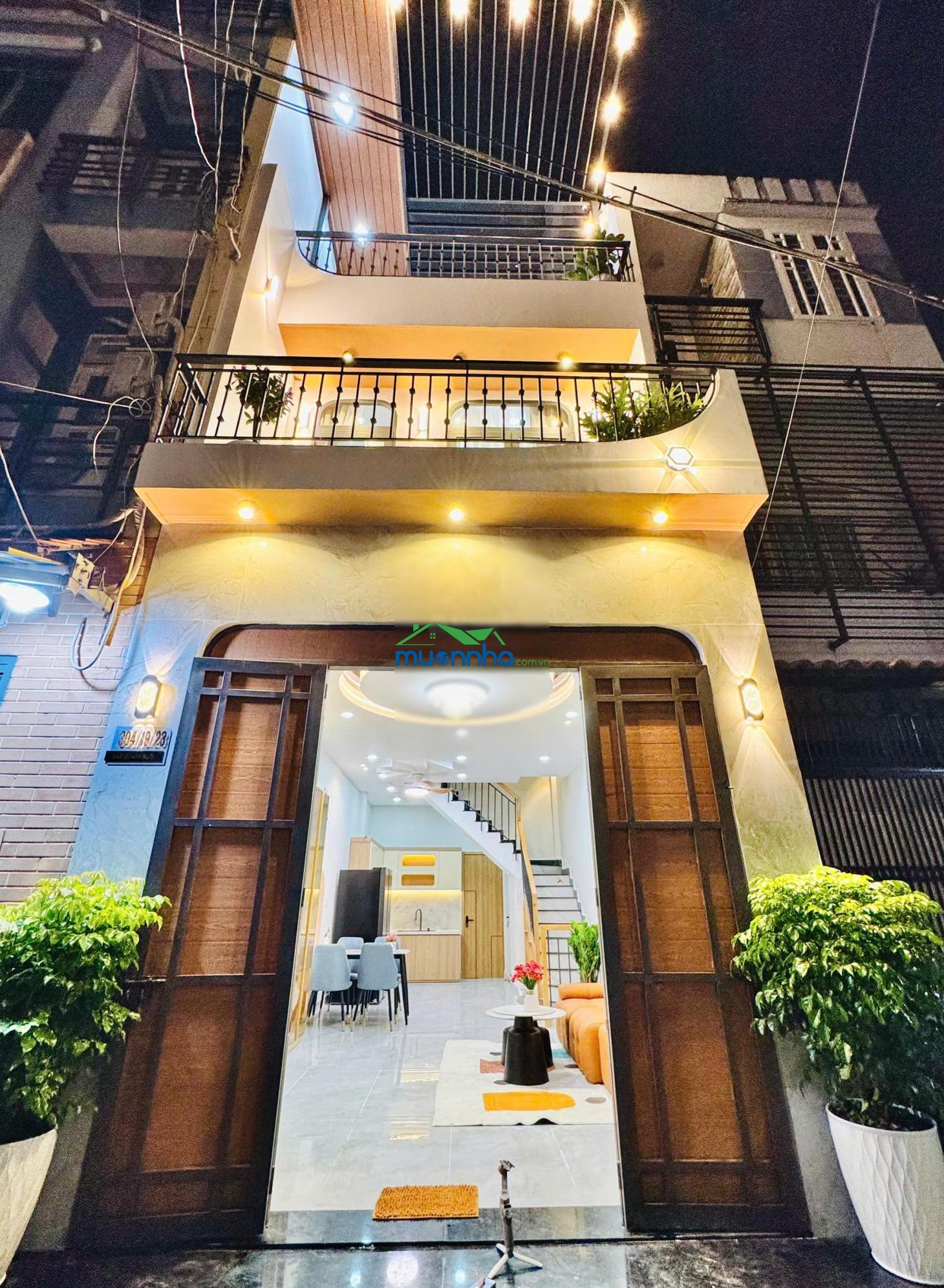 Cần bán gấp nhà hẻm xe hơi ngay vincom nguyễn xí. dt: 4x12m vuông vức. trệt, 2 lầu nhà mới tinh. - 2