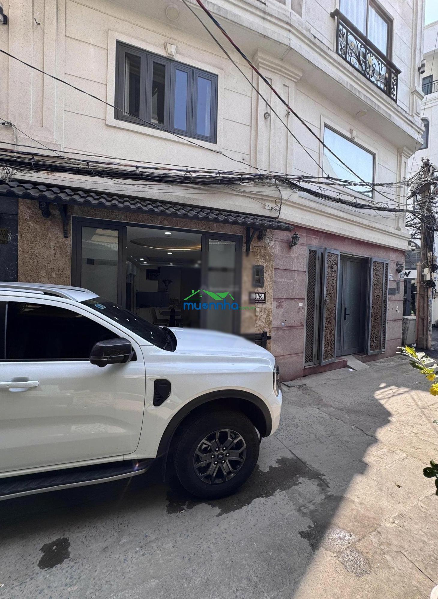 Cần bán gấp nhà hẻm xe hơi ngay vincom nguyễn xí. dt: 4x12m vuông vức. trệt, 2 lầu nhà mới tinh. - 4