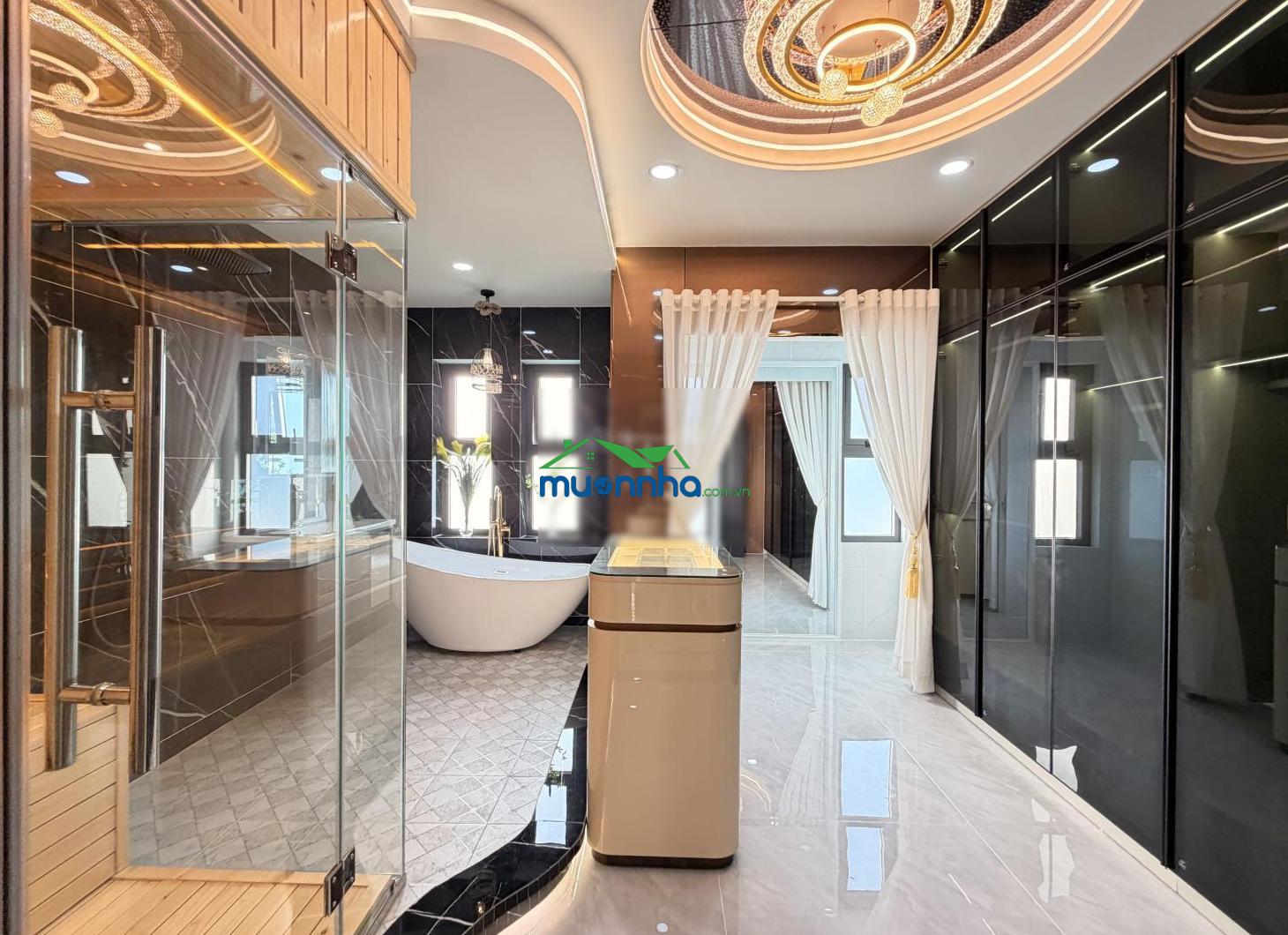 Bán nhà đẹp thang máy 630kg, điện năng lượng mặt trời, trục đường nguyễn phúc chu p 15 tân bình