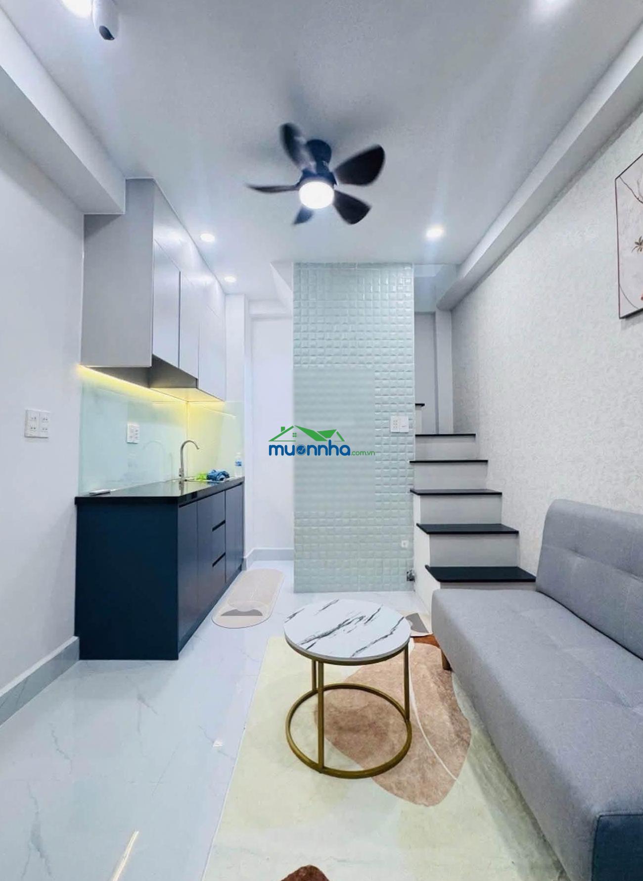 Chỉ 2 tỷ *** nằm ngay vị trí đẹp ở khu ẩm thực phan xích long shr. dtsd 45m2. - 2
